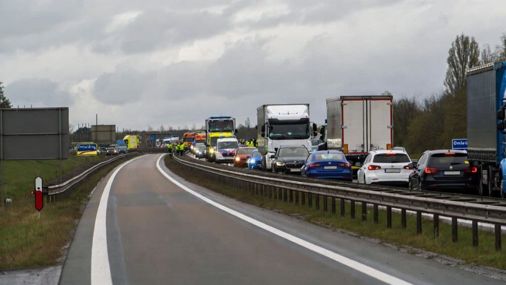 No Hospitalization After A28 Zwolle Car-Truck Crash